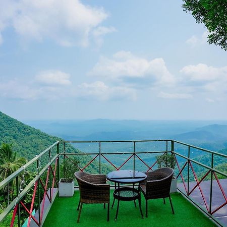 Mount Stratus Resort Vayalada Balussery Exterior foto
