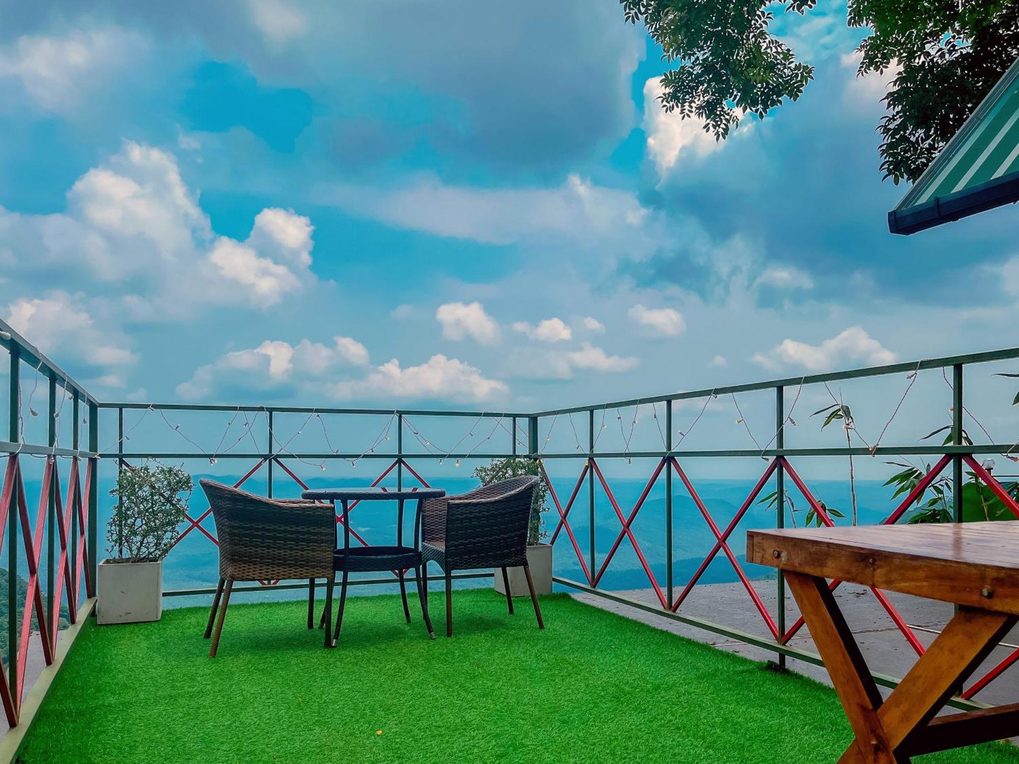 Mount Stratus Resort Vayalada Balussery Exterior foto