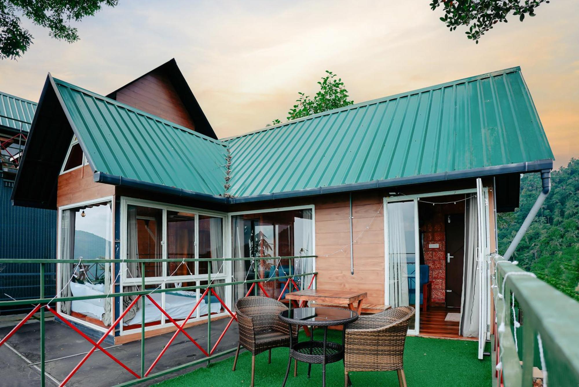 Mount Stratus Resort Vayalada Balussery Exterior foto